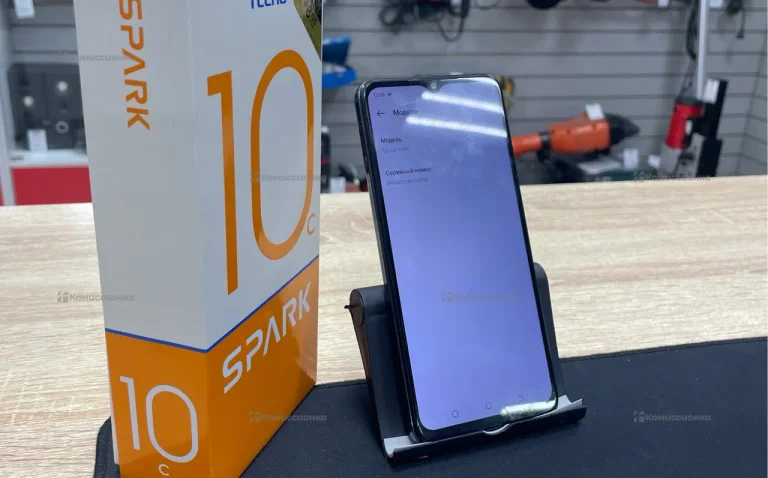 Tecno Spark 10C 4/64 ГБ