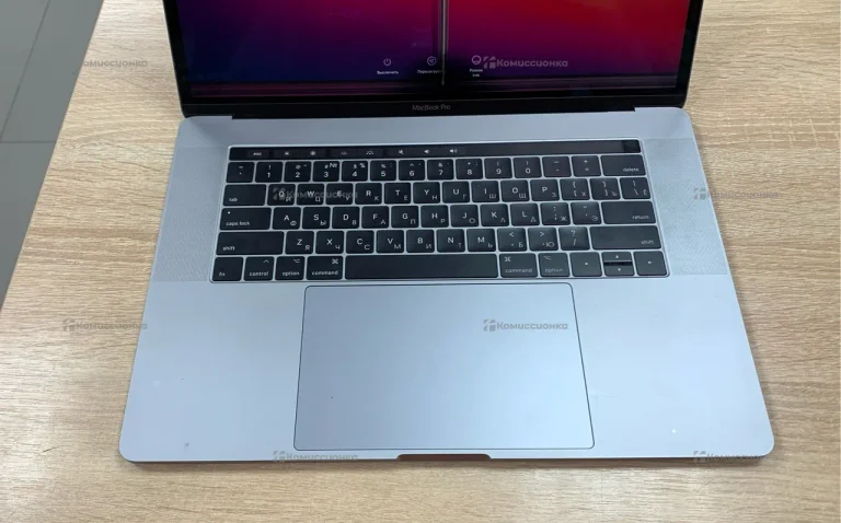 Ноутбук  MacBook Pro 15 (2017)