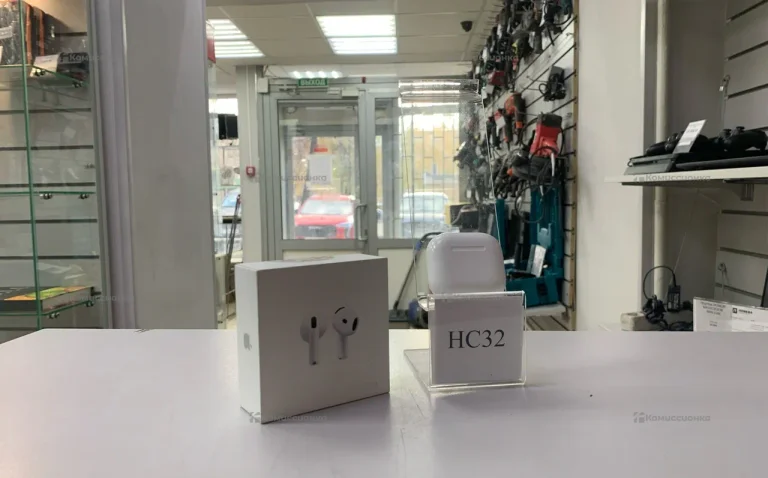 Наушники  Apple AirPods 4