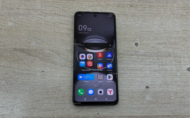 Tecno Spark 30 8/256 ГБ