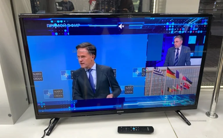 Телевизор Digma DM-LED32SBB35