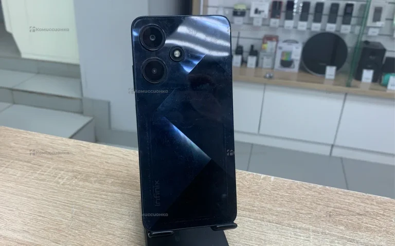 Infinix Hot 30i 4/64 ГБ