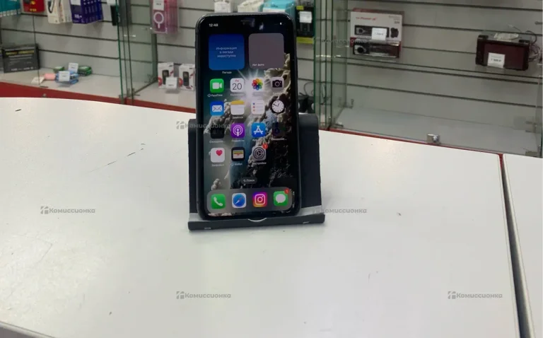 Apple iPhone 11 4/128 ГБ