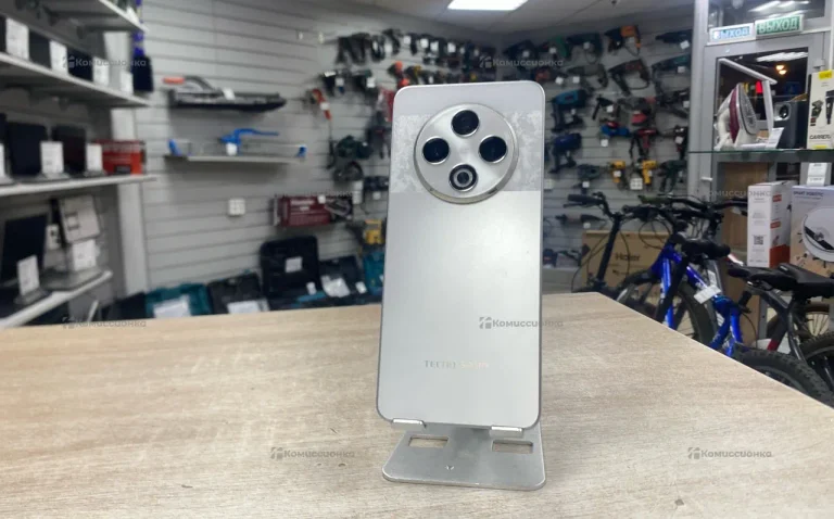 Tecno Spark 30 8/128 ГБ