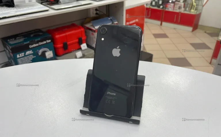 Apple iPhone XR 3/128 ГБ