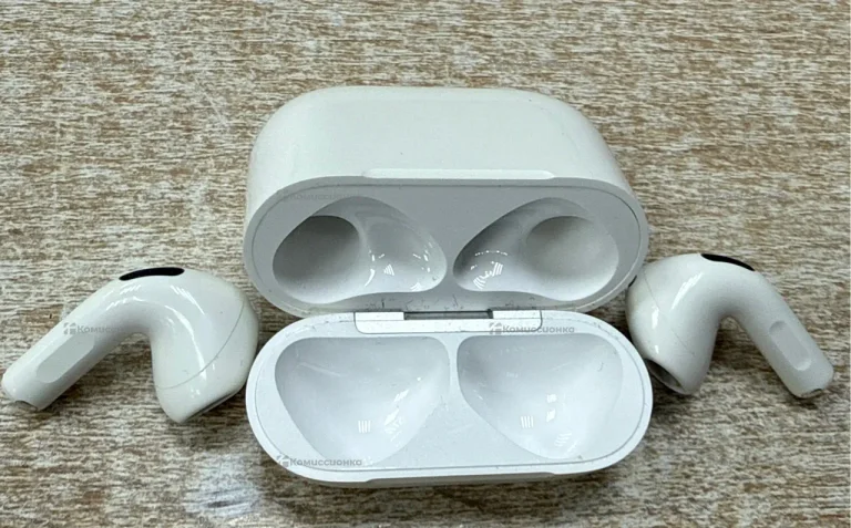 Наушники  AirPods 4