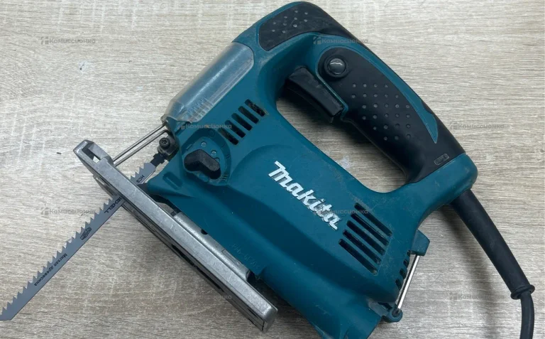 Электролобзик makita 4329