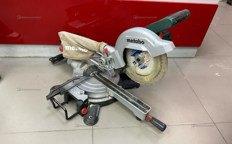 Торцовочная пила metabo KGS 216