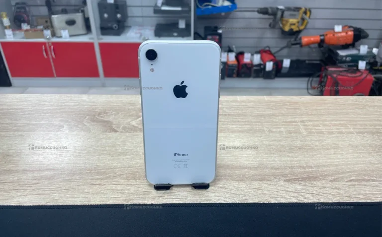 Apple iPhone XR 3/64 ГБ