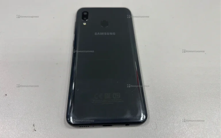 Samsung Galaxy A20 3/32 ГБ