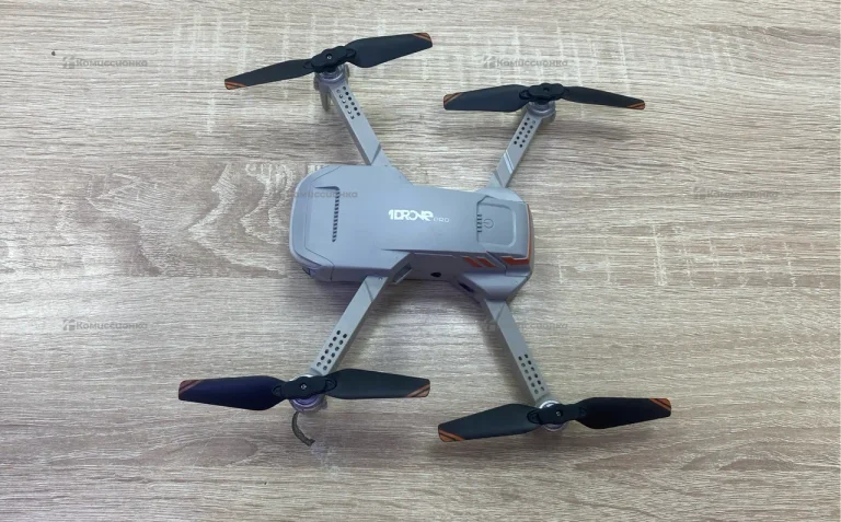 Квадрокоптер Drone Z888