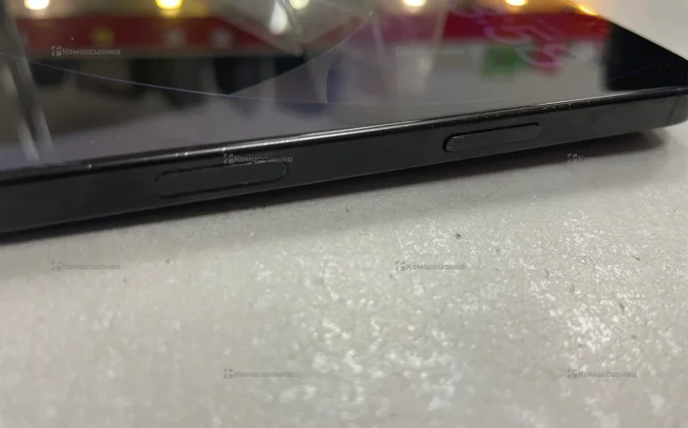 Apple iPhone 16 Pro 8/128 ГБ