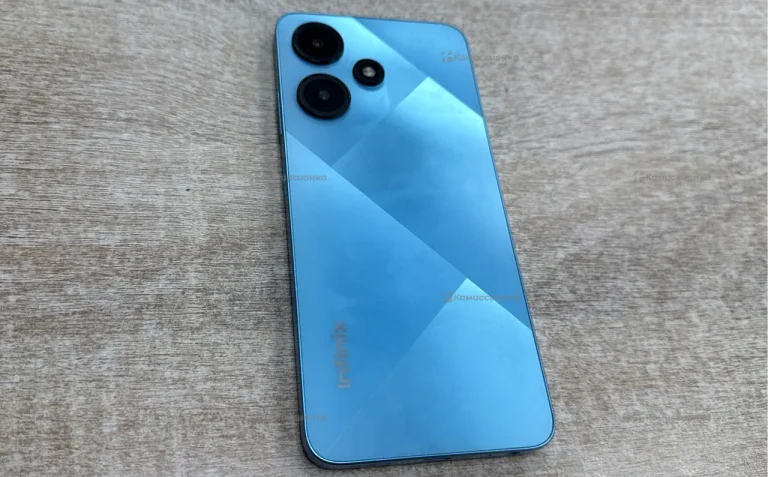 Infinix Hot 30i 4/64 ГБ