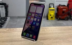 Apple IPhone XR 64 gb.