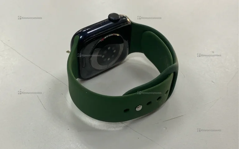 Часы  Apple Watch 7 45mm