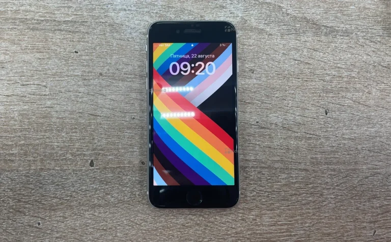 Apple iPhone SE 64 2022