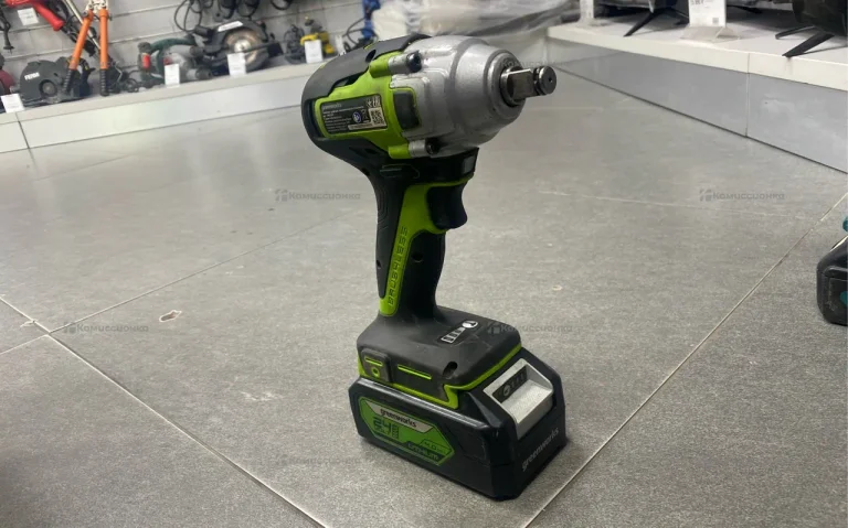 аккумуляторный ударный гайковерт 24В