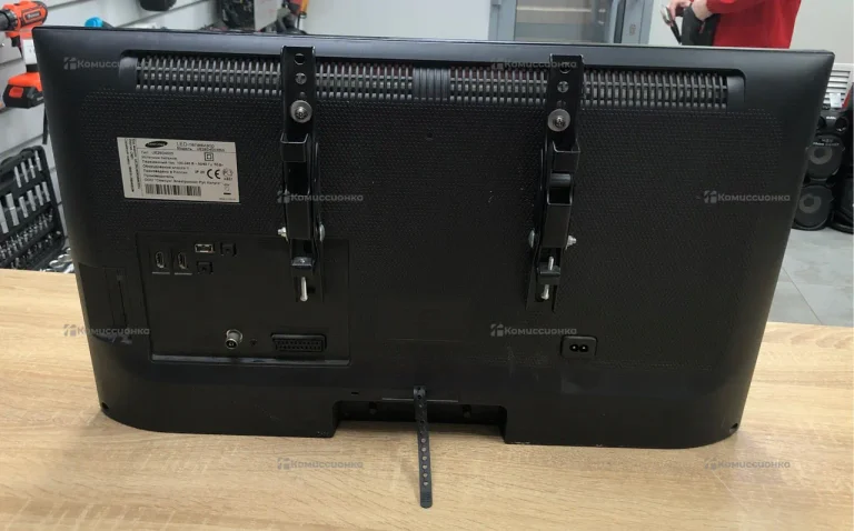 Телевизор Samsung UE26EH4030W