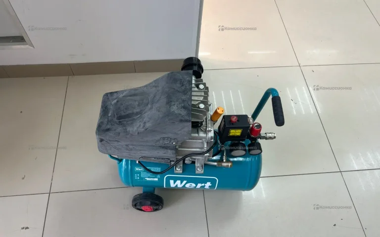 Компрессор масляный Wert AC 300/24