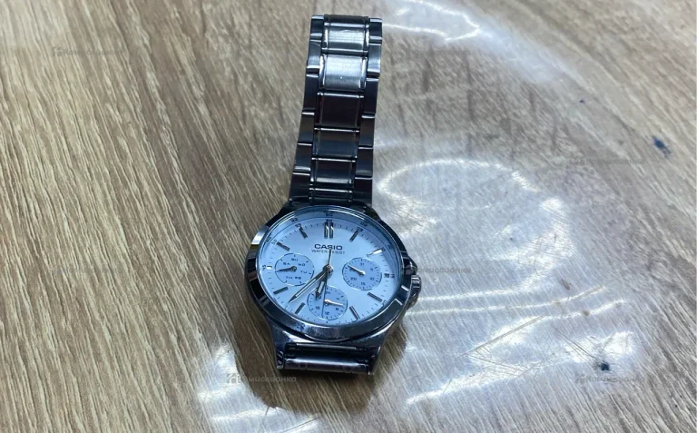 Часы  Casio LTP-V300