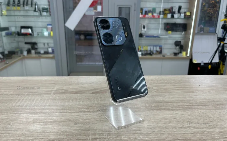 Itel P65 6/256 ГБ