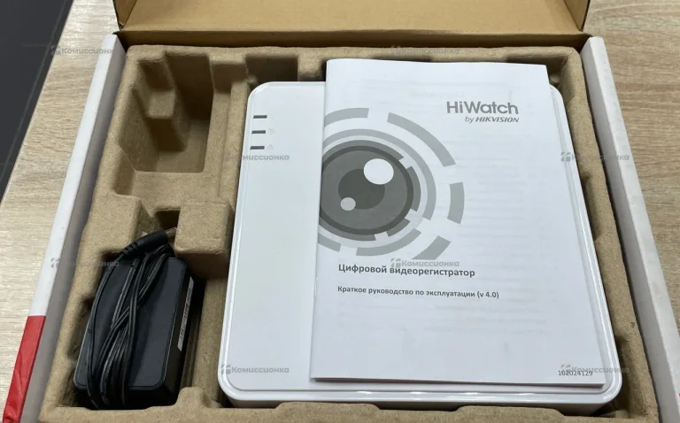Видеорегистратор сетевой Hiwatch DS-N204P