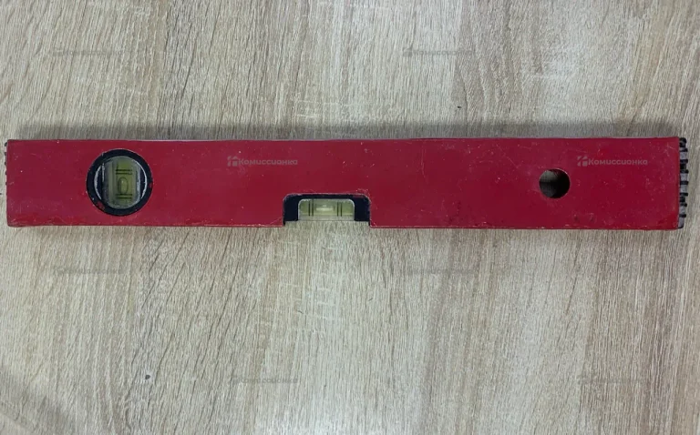 Уровень строительный