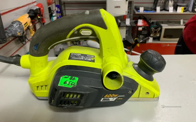 Электрорубанок Ryobi EPN-6082