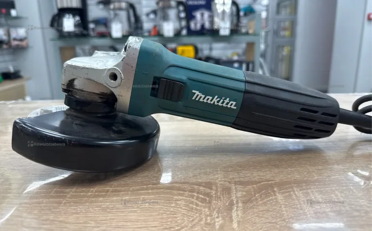 УШМ Makita 125mm GA5030R
