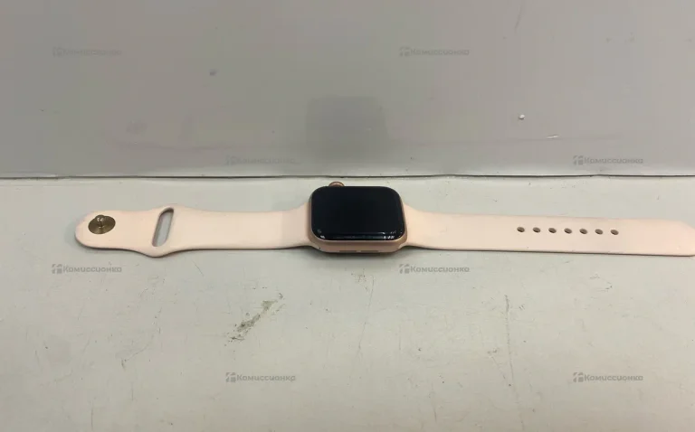 Часы Apple Watch Series 4
