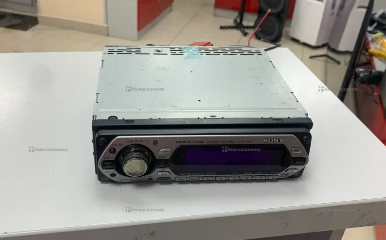 Автомагнитола  SONY CDX-GT500