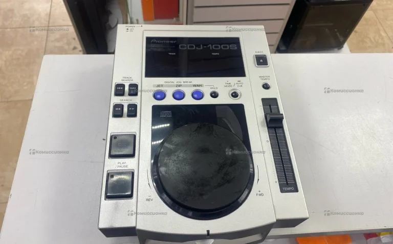 Цифровой проигрыватель Pioneer CDJ-100s