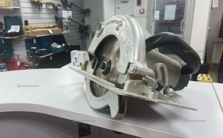 Дисковая пила Интерсклл ДП-190/1600М