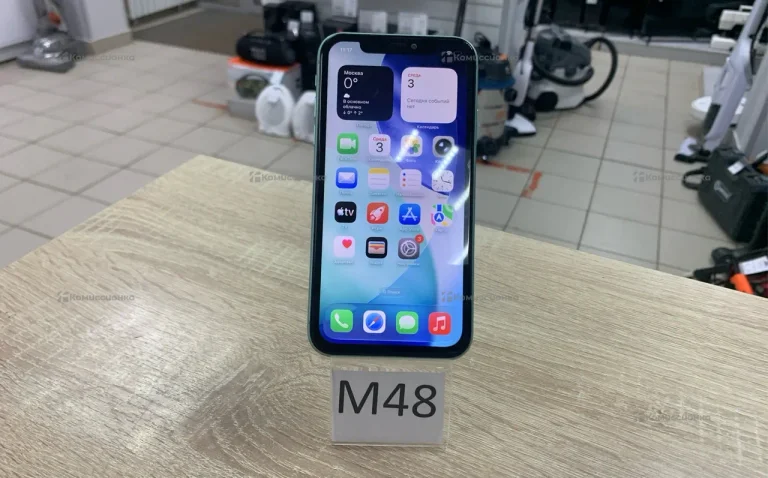 Apple iPhone 11 4/128 ГБ
