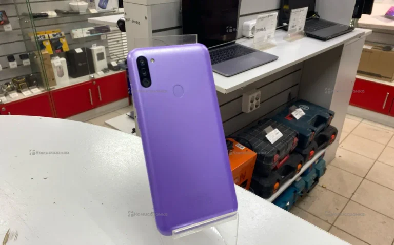 Samsung Galaxy M11 3/32 ГБ