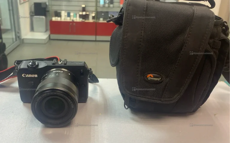 Фотоаппарат  canon eos m