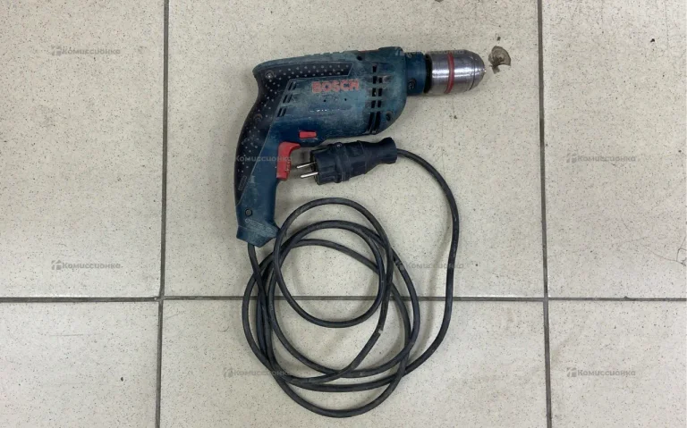 дрель-шуруповерт Bosch.