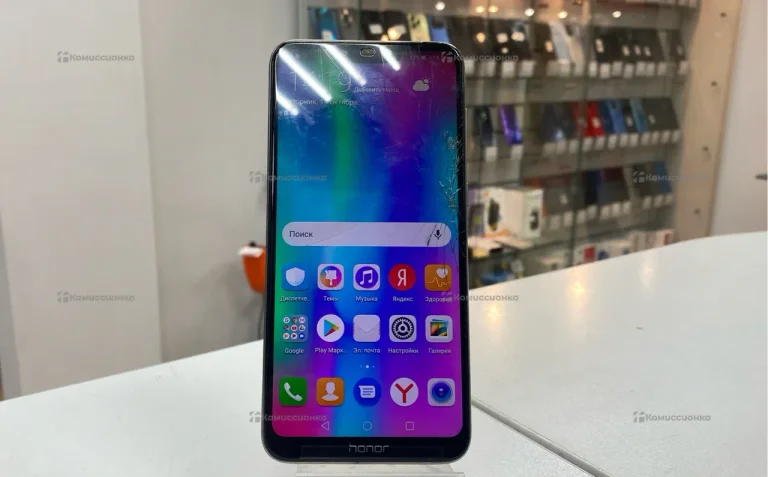 Honor 8C 3/32 ГБ