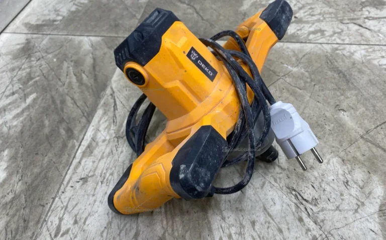 Миксер строительный сетевой Deko DKM1700