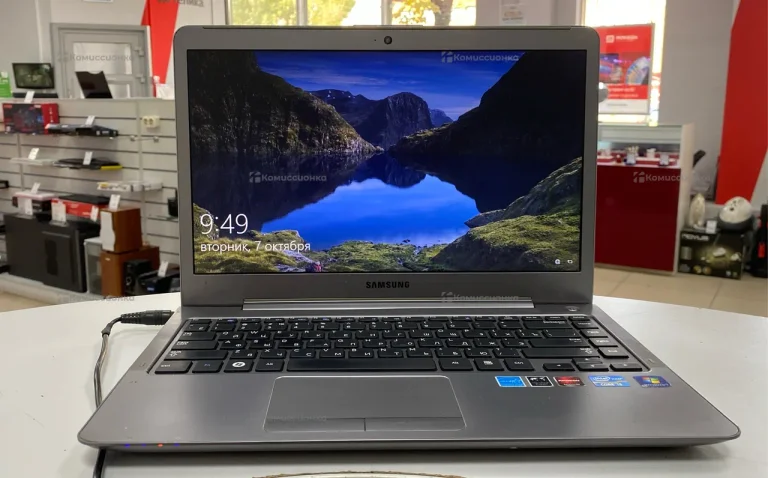 Ноутбук Samsung LTD 530U3