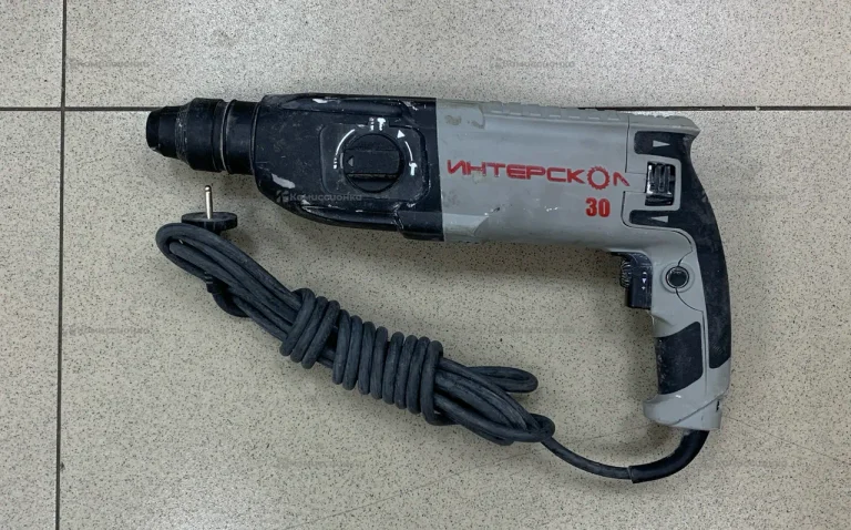 Перфоратор Интерскол П-30/900АВС