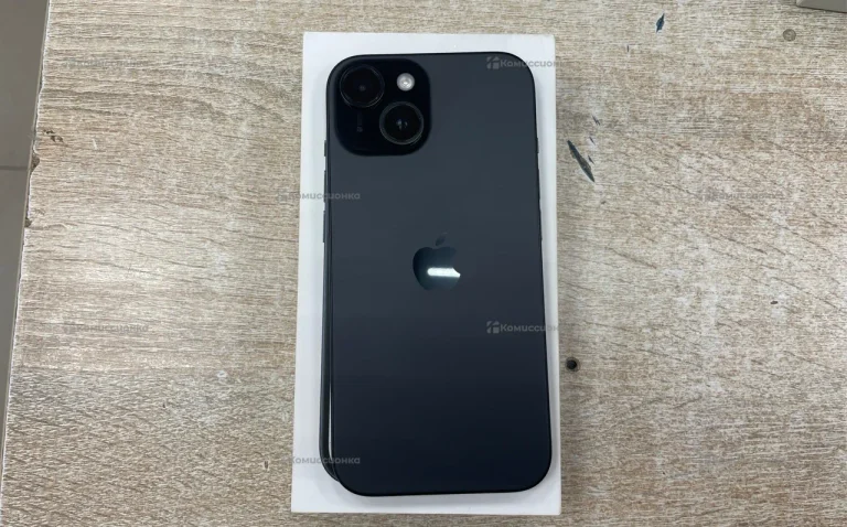 Apple iPhone 15 6/128 ГБ