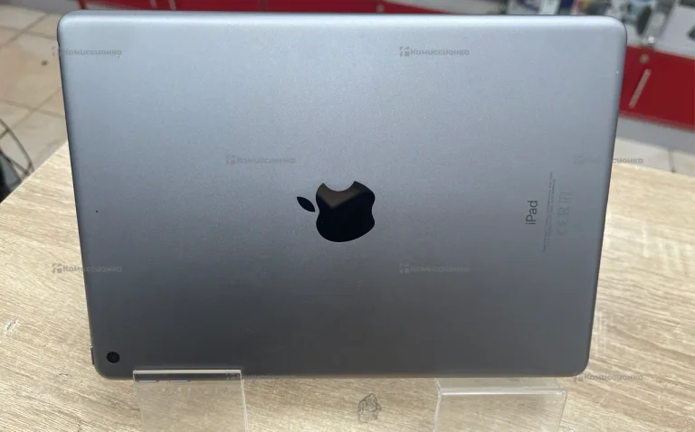 Планшет Apple iPad 6 (2018) 32 ГБ
