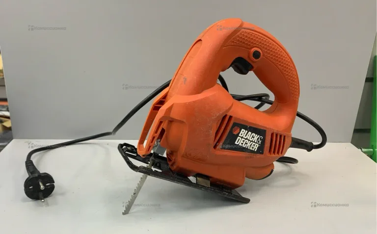 электролобзик black & decker ks495