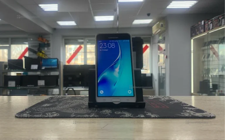 Samsung Galaxy J3 (2016) 1.5/8 ГБ