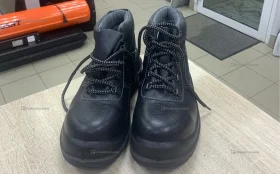 Купить Ботинки специальные из кожи . Модель 108. ПУ/ТПУ б/у , в Нижнекамск Цена:700рублей