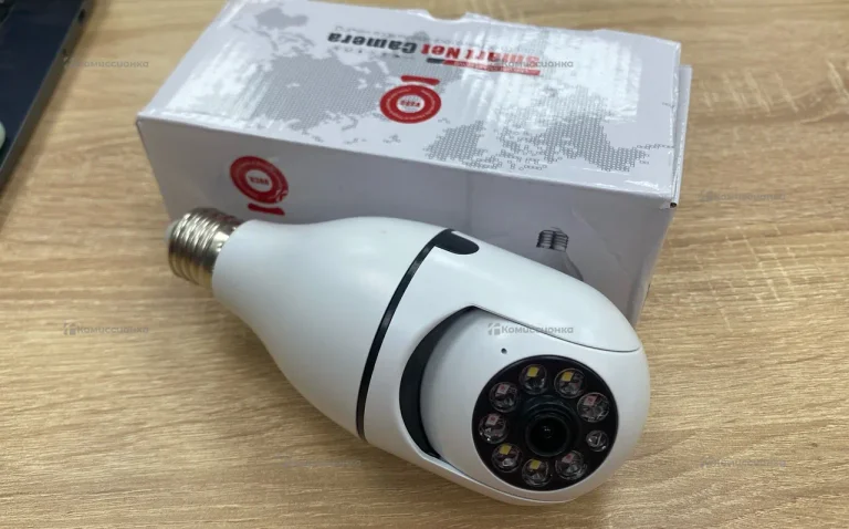 SmartNet Camera V380 (камера лампочка)