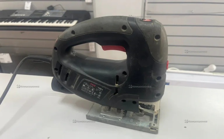 Лобзик Skil 1061