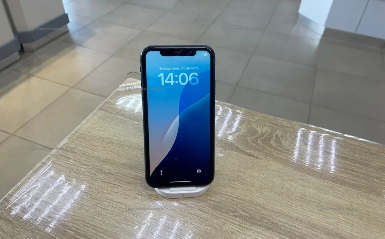 Apple IPhone 11 64Gb