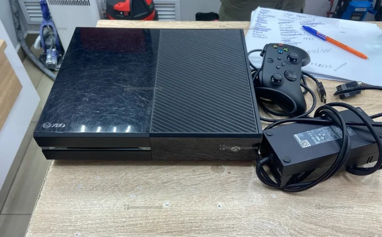 Приставка Xbox One 500Gb